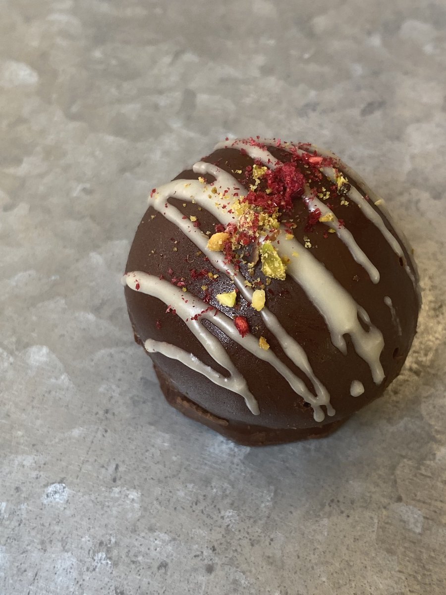 We’ve got some lemon curd and raspberry jam thumb print cookies AND (if you swipe to the right) Raspberry, pistachio, chocolate truffles with a white chocolate drizzle. Act fast, because they’ll be gone before you know it 🤪 #okcvegan #theloadedbowlokc #vegandessert