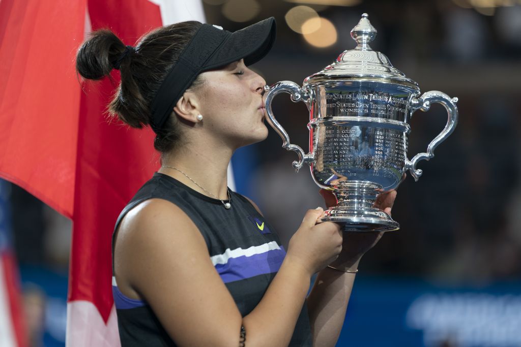 Defending champion Bianca Andreescu has withdrawn from this year's #USOpen. The coronavirus pandemic has hampered her return from injury. Full story: bbc.in/2DJmhQK