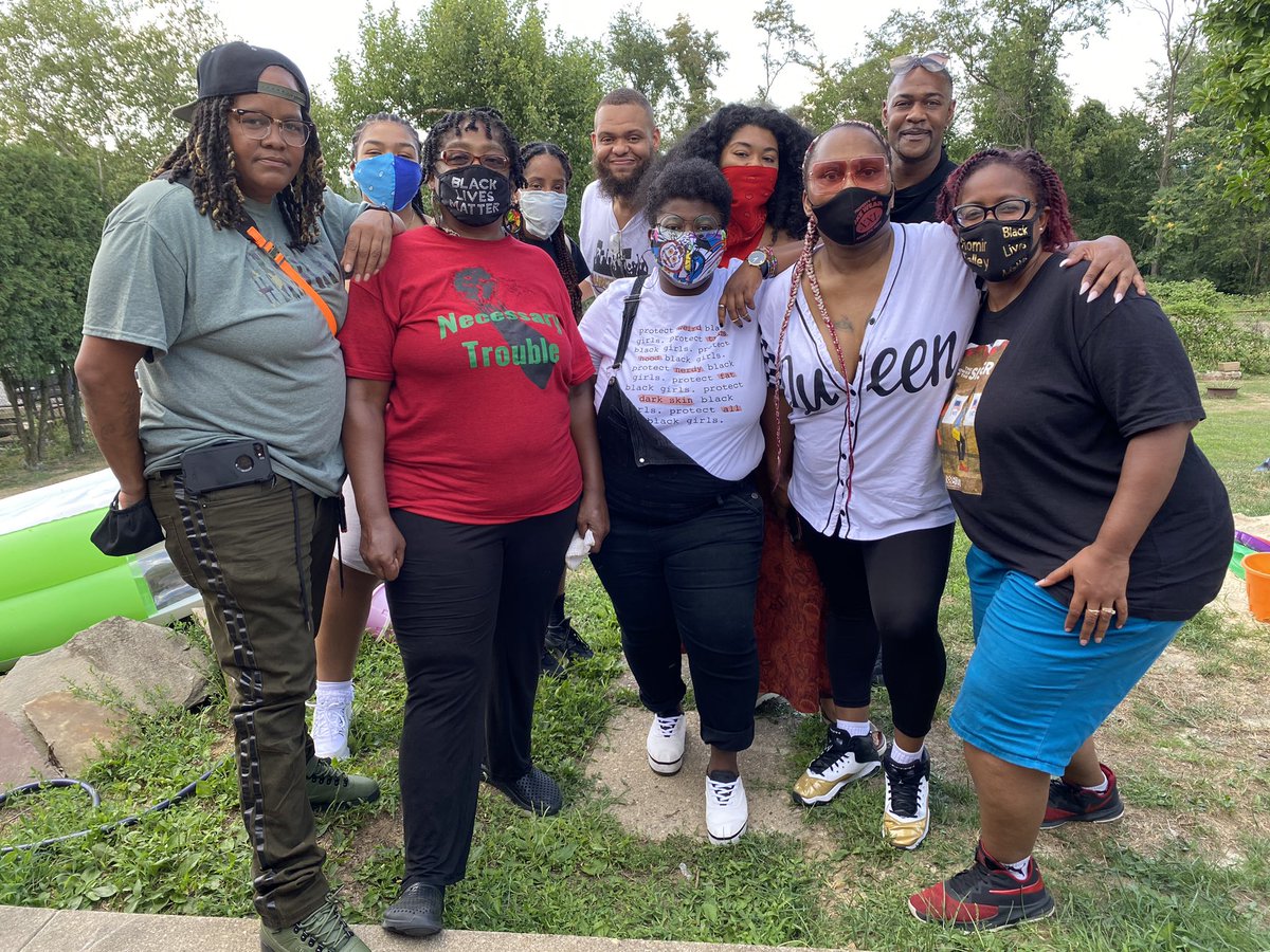 1hood's tweet photo. We had a wonderful time supporting Felicia at the #bigasscookout as she battles antiBlack harassment from her neighbor. https://t.co/2EBrWoVdSW