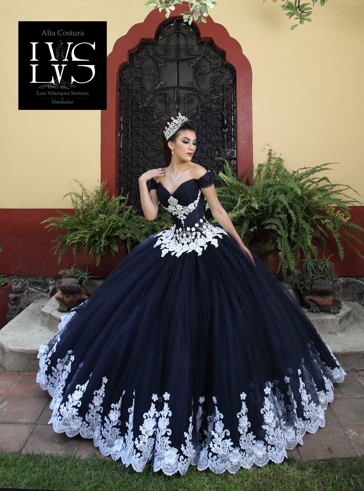 Vestidos de xv online azul rey 2019