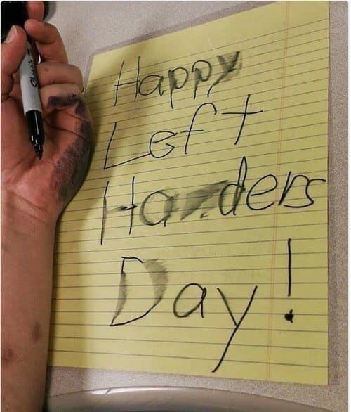 LeftHandLeftist's tweet photo. #LeftHandersDay #lefthanded #lefties #lefthandersday2020 #lefty https://t.co/CZOSZ8C9PN
