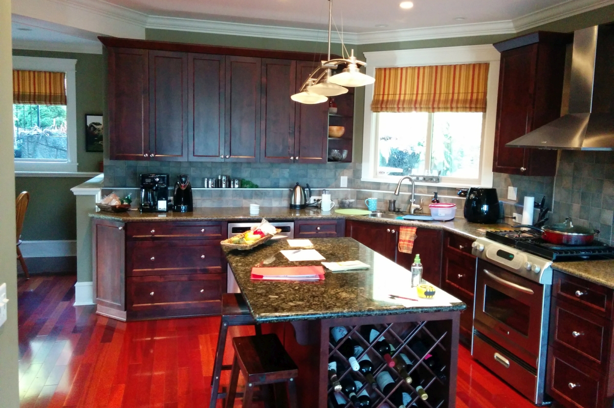 Dream kitchens do come true! 
See the marvelous #kitchen #transformation in our “Featured Projects” at bit.ly/renovate-me

Swipe for the before!

#renovatemeplz #design #construction #home #build #renovation #northvan #westvan #ThursdayThoughts #tbt #TGIT #beforeandafter