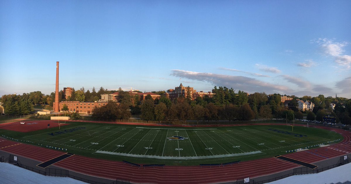 CeciVincent's tweet photo. Very excited to have received my first offer from @CarletonFB. Thank you for the opportunity @CoachBobDavies @CoachJournell! @GreenwichFB https://t.co/4XxPjTjFeO