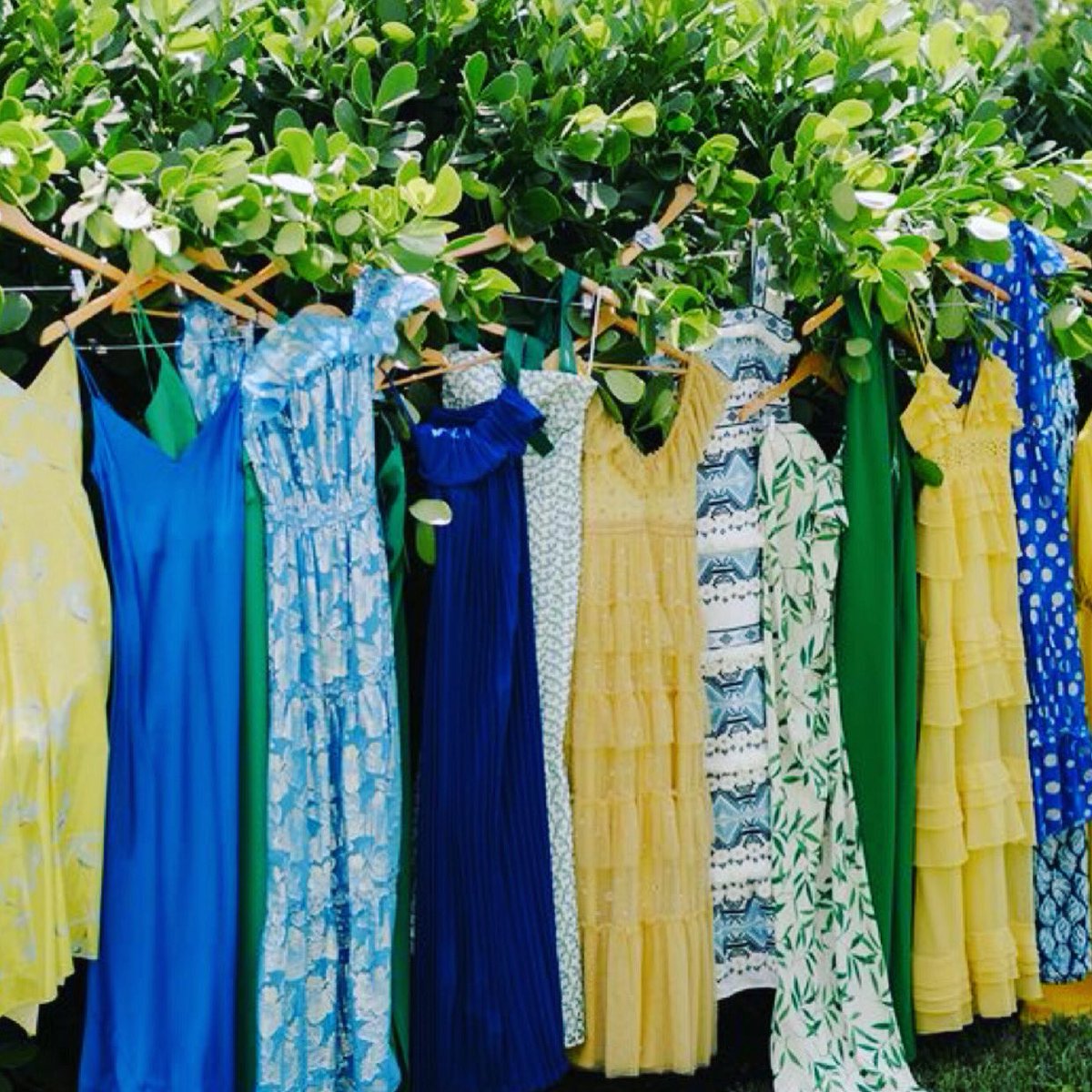 CoutureStyle1's tweet photo. My ideal way of decorating the backyard.. @voguemagazine #sheybella #fashionvlogger #makeupartist #lifestyle #realchick #sharingmytipsandtricks #youtube https://t.co/dcWVD916IJ