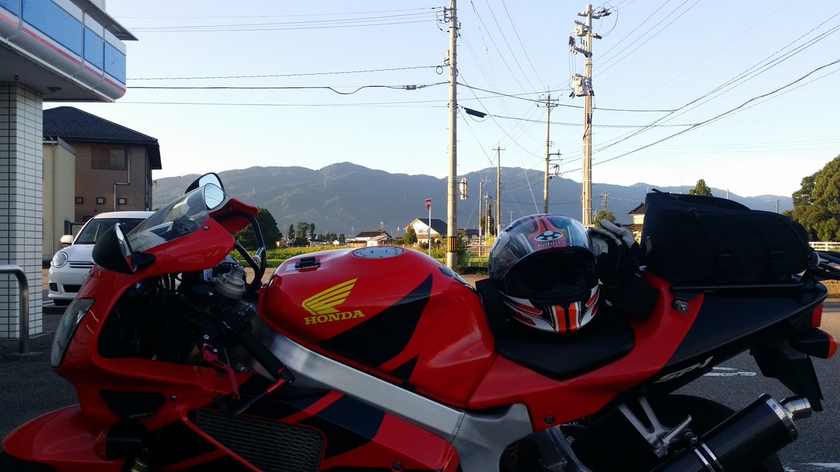 おはよーございます🙇今からあの山へ登山に行きます😂＃朝駆け＃バイク好きと繋がりたい＃バイク乗りと繋がりたい