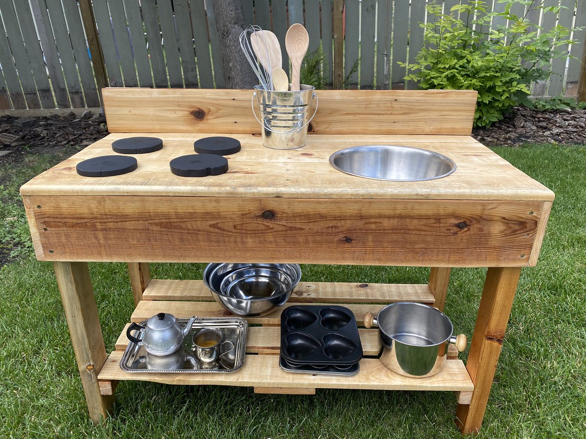 #outdoorplay #Kindergarten #iteachk  #rvsed #ilovetocreate #mudkitchen This beauty is for my niece. Hoping to one day have a mud kitchen at school.