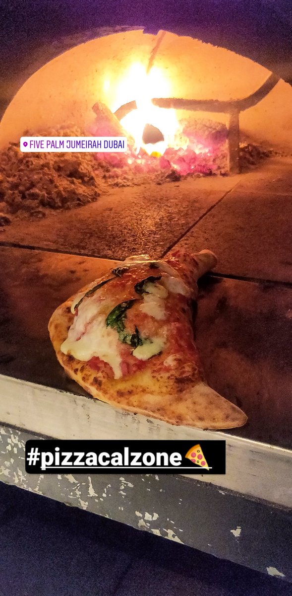 thesohansamant's tweet photo. #Pizzacalzone #Napolitano https://t.co/VZyDRcWmUz