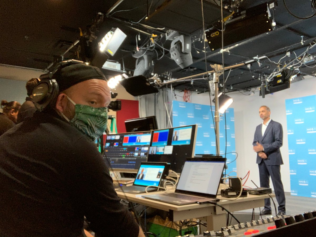 SVF_LTD's tweet image. #zoom presentation in the #spectrumstudio today. #tricaster #pictureinpicture #studiolights #dvx200 #panasonic #phoenix #soundengineer