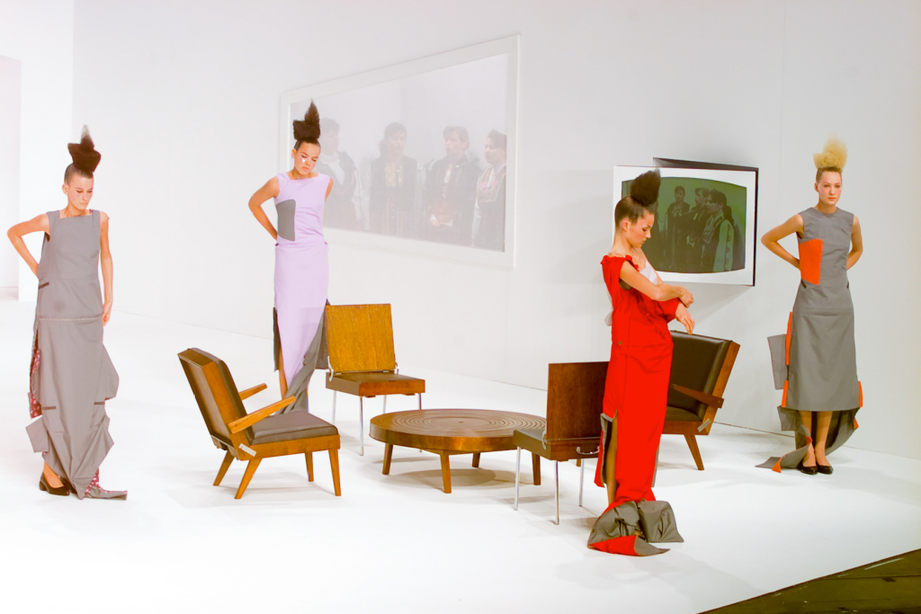 wwd's tweet photo. After two decades, Hussein Chalayan’s Fall 2000 ‘After Words’ show still resonates. https://t.co/G5fy3VgYwR https://t.co/D1ImYxV1CQ