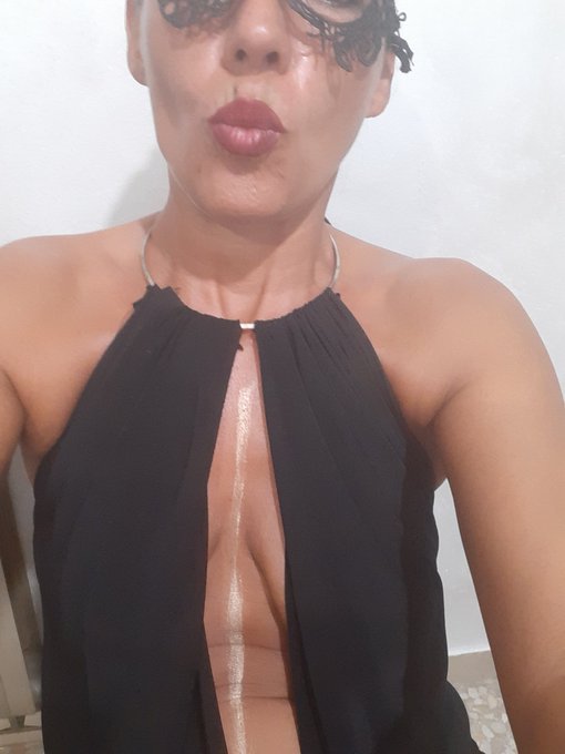 Vi aspetto porcellini https://t.co/NXZAbullNP