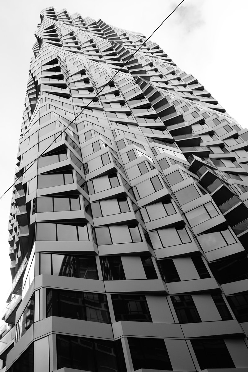 @designboom Reminds me of the Mira Tower, featured in my, Into The Tower, My Bay Areas, and Drive Byes series. It is truly a treat to be able to photograph this building here in SF.
wermhole.com

#miratower 
#sanfranciscoarchitecture 
#modernarchitecture 
#blackandwhitephotography