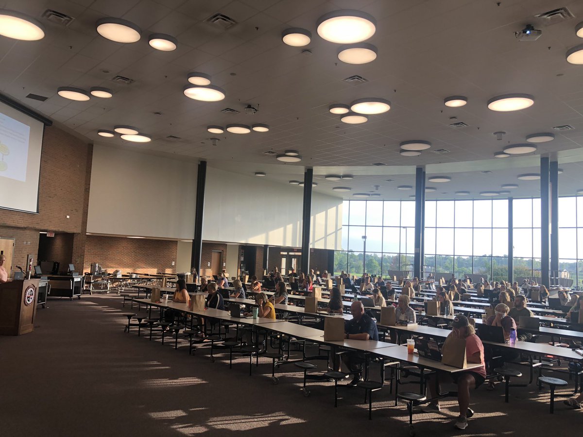 MattRShafer's tweet image. Great Opening Day @Ryle_HS So proud of the work our teachers are doing to prepare for this school year.  It is going to be an amazing year!!