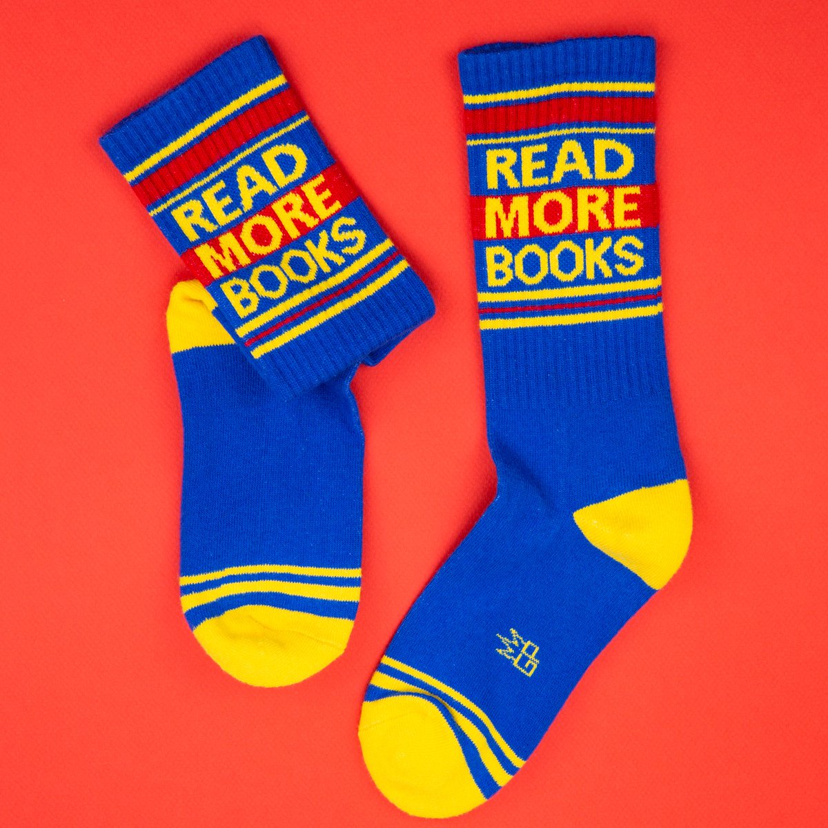 Stop reading my socks and read more books!

I stayed up past my bedtime last night to finish "Empty Mansions" by Bill Dedman and Paul Newell - WOW.

What books are keeping you up at night this month?

#read #socks #booknerd