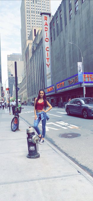 Can&rsquo;t wait to be back in the city &hearts;️🏙 https://t.co/Y2JMAflvTf<a href="/tag/halloween2k18"class="tags"><span>#halloween2k18</span></a>