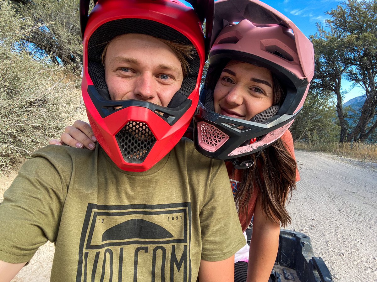 kiahdare's tweet photo. A reminder to get out &amp; stay hydrated 💧 https://t.co/17bU4iuirt
