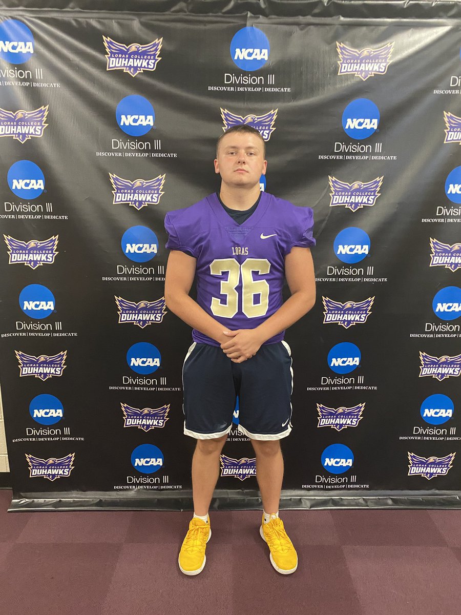 Thank you <a href="/LorasCollegeFB/">Loras Football</a> for a great experience at my official visit! I really like the coaching staff at Loras. Go duhawks🟡🟣