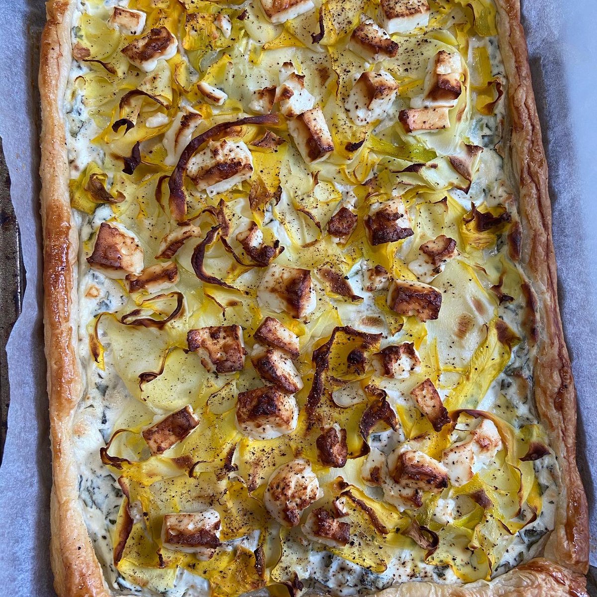 bagleboo's tweet photo. @SainsburysMag #IMadethis..Courgette ,Goats Cheese and Mint  tart..swapped regular courgettes for home grown yellow,and goats cheese for feta...👌🏻👌🏻absolutely awesome..!!!👍🏻 https://t.co/4wSFfqm72U