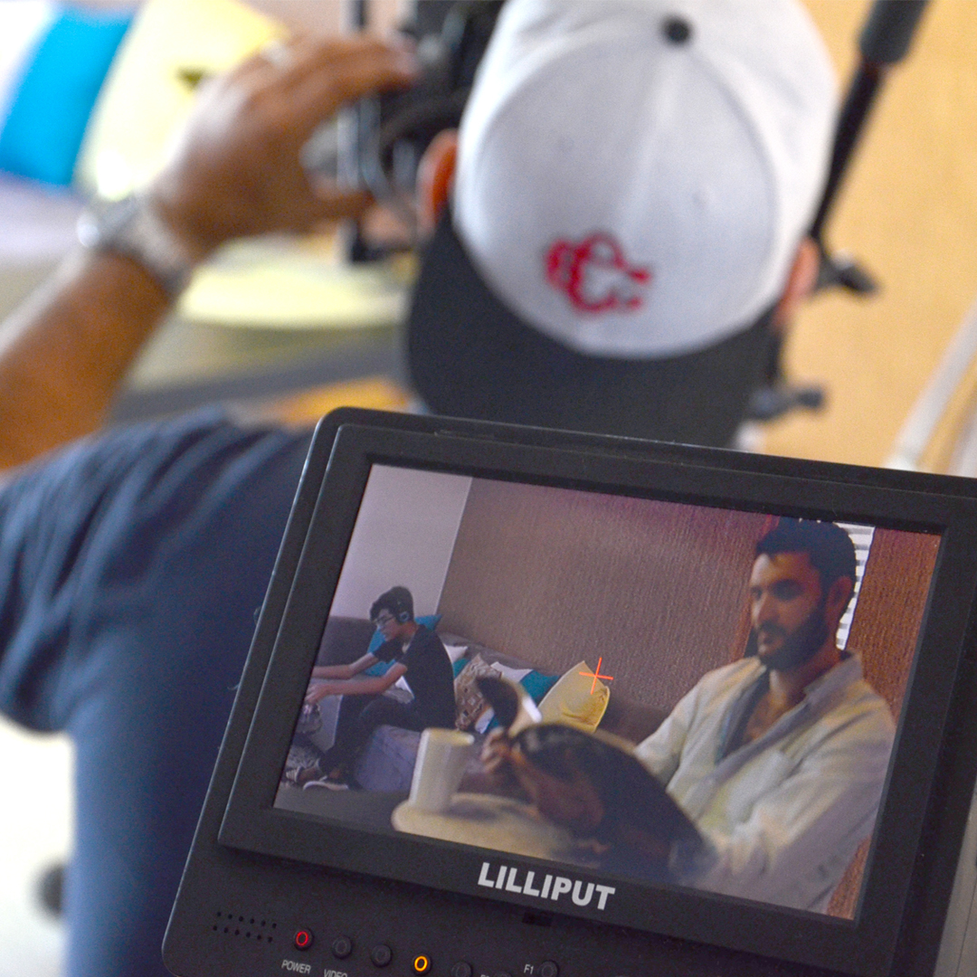 MexicoDC's tweet photo. #ThrowBackThursday
Detrás de cámaras de una de nuestras producciones para curso de ciber acoso escolar.
#PasionPorLaFormación
🎬🤳🏽👦🏻🧒🏼👩🏾🎥
#TBT #Photoshooting #Elearning #CiberAcoso #CyberBullying #VideoProduction #Staff #BTS #PassionForTraining #ElearningMexico https://t.co/dfBdbR03hh