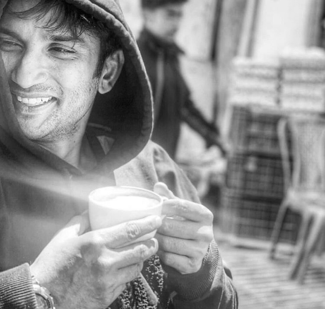 MOLLY38318456's tweet photo. #CBIForSSR
Trust me Sush,I have never seen a man like you,and may be I won't ever in my life. What a man we're you, u deserves huge respect my beloved SSR. Such a humble, innocent, supremely talented. Miss you everyday Love.
Comeback Sushi ❤️
This world needs you. https://t.co/3nfjGaX74R