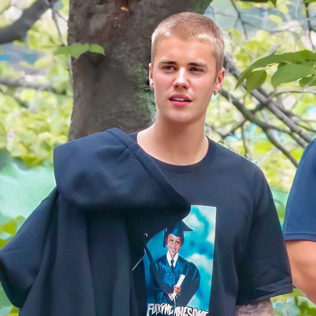 mybieber's tweet photo. Buzztin appreciation tweet 🤤💕 https://t.co/AzaTi8NtS0