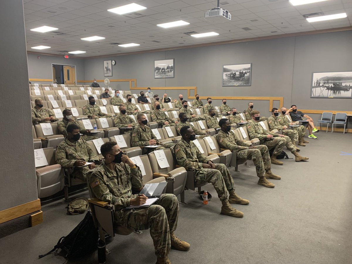 ArmyWP_MBB's tweet photo. A huge thank you to the West Point History Department for helping our team continue our discussions on racial injustice last night. https://t.co/fnZvI89I84