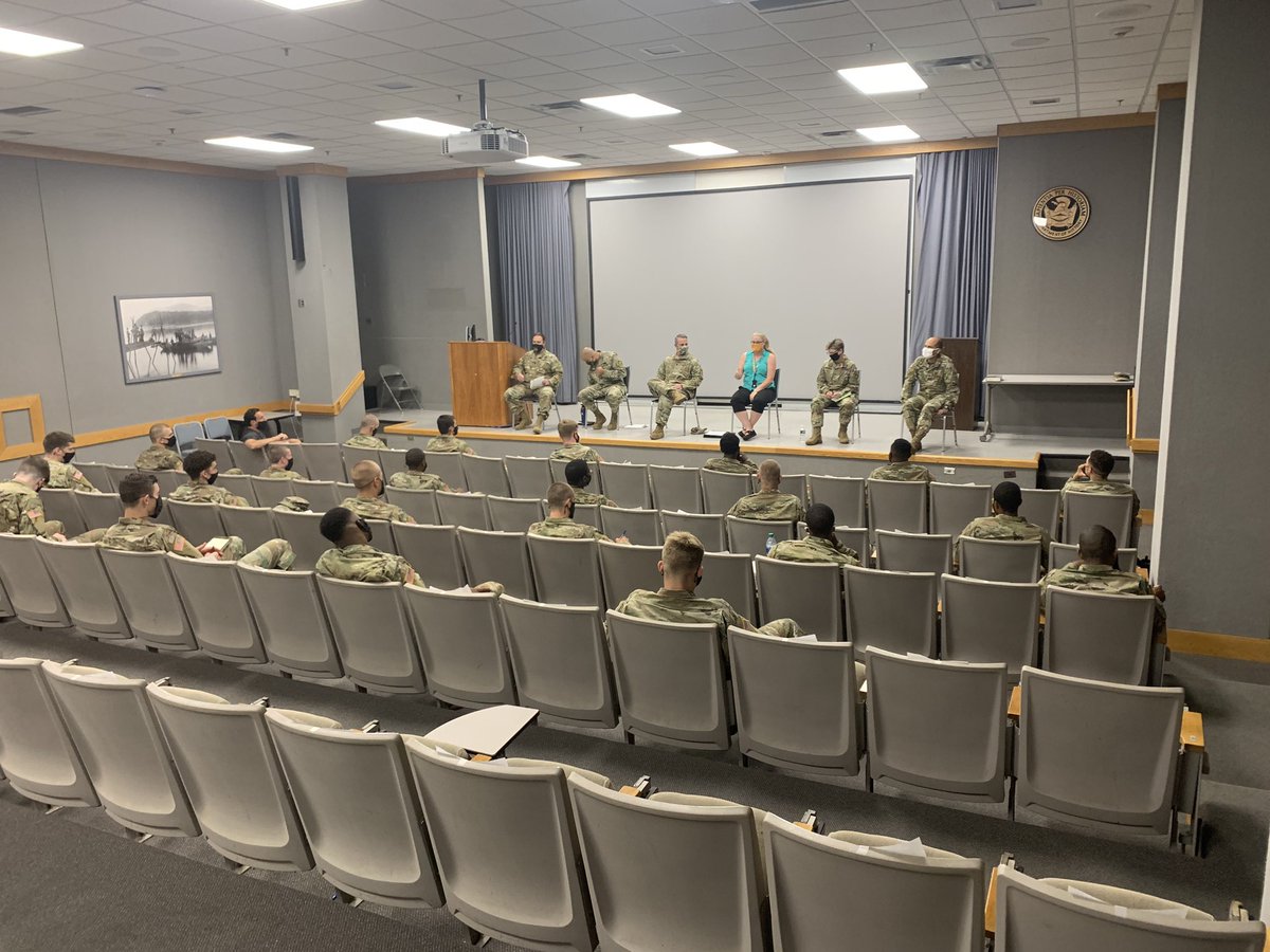 ArmyWP_MBB's tweet photo. A huge thank you to the West Point History Department for helping our team continue our discussions on racial injustice last night. https://t.co/fnZvI89I84