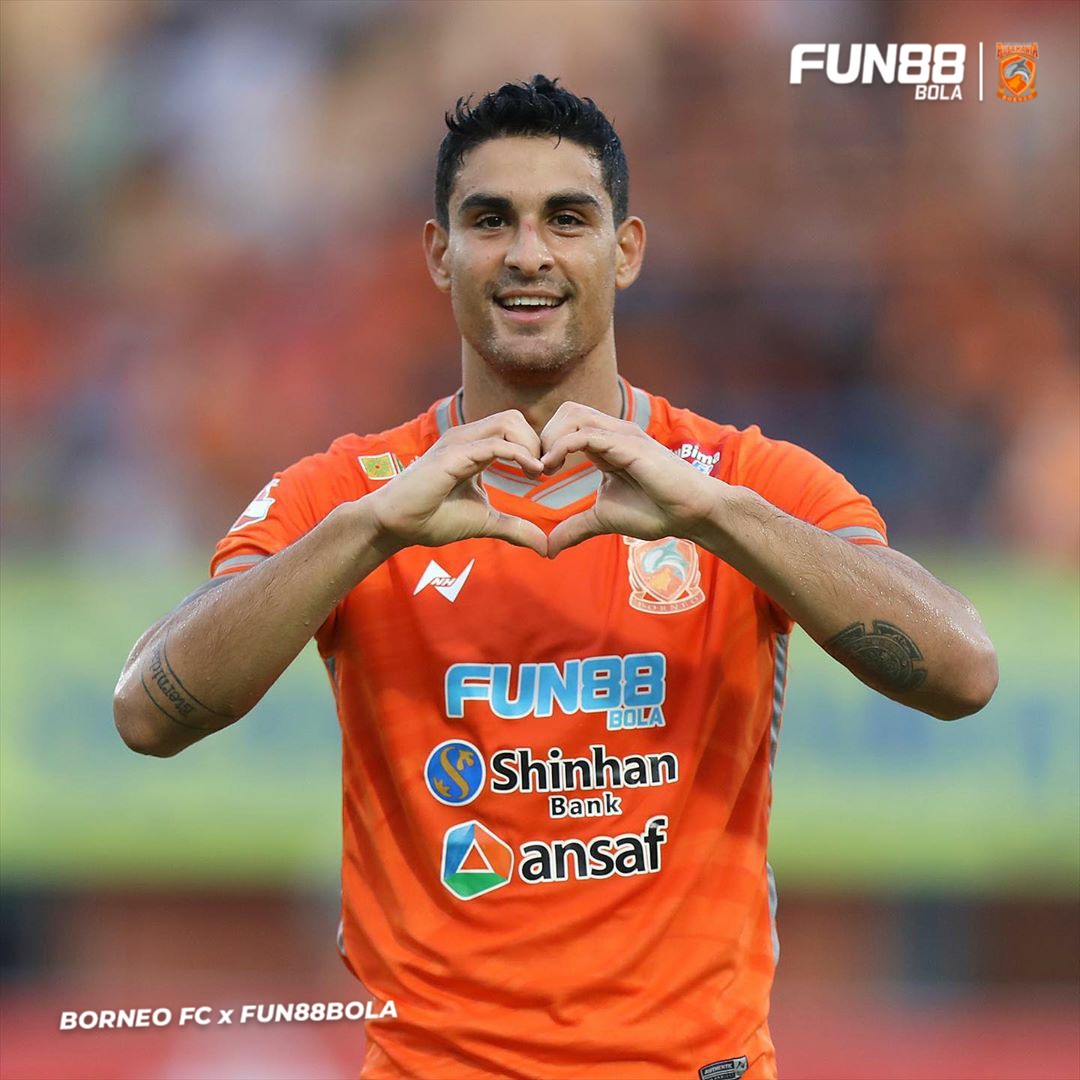 Salam cinta untuk kalian semua dari kami. 🔥🧡🔥

#kaSIXmanyala #fun88bola #BorneoFC