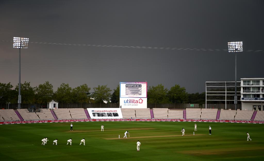 Bad light- Pakistan vs England at Ageas Bowl in Southampton