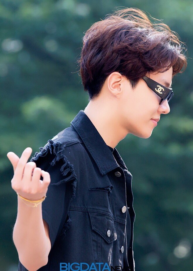 stylebyJHOPE's tweet photo. https://t.co/c66F1fWxfz