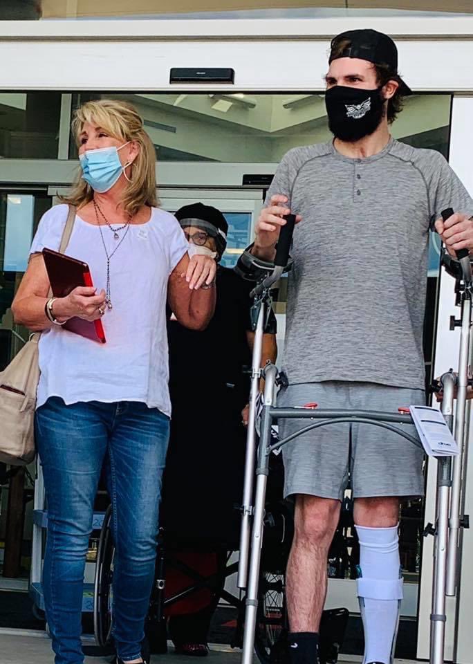 TCThunderbirds's tweet photo. This morning, Michael Bunn, walked out of the hospital where he has been under constant care for four-and-a-half months. Today we celebrate Michael’s milestone in his road to recovery. Thank you to everyone continues to support Michael and his family!
#FlockStrong #Bunner11 https://t.co/ZbGN30DPzi