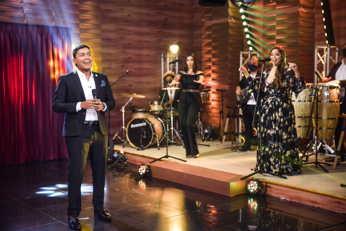 .<a href="/juandacaribeco/">Juanda Caribe</a> critica a <a href="/CanalTelecaribe/">Canal Telecaribe</a> por cambio de horario en su programa bit.ly/2FhLvG1