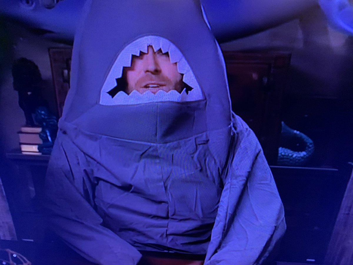 erinpick's tweet photo. This by far, has been the best moment of shark week. #epic #JoshGatesTonight #SharkWeek @joshuagates https://t.co/UGY3EbNcsO
