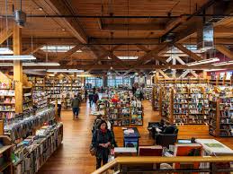 🚨💳GIFT CARD GIVEAWAY!  💳🚨 I've got 10 X $50 gift cards to  @elliottbaybooks.  (They ship anywhere in the US!)  What  are you reading now?  Comment below, I'll pick 10 random winners 8/14.  #indiebookstores  #USPSisEssential #readingisessential 
elliottbaybook.com