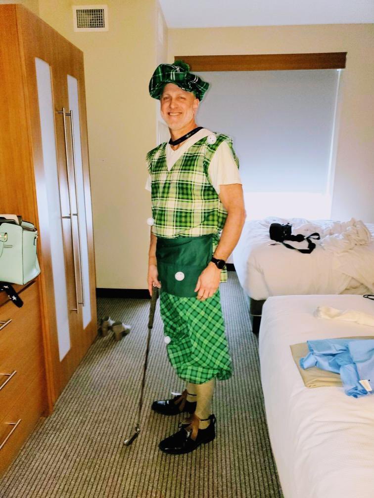 #golffit <a href="/MichelobULTRA/">Michelob ULTRA</a> Plumber by day... golfer straight off of St. Andrews by night!