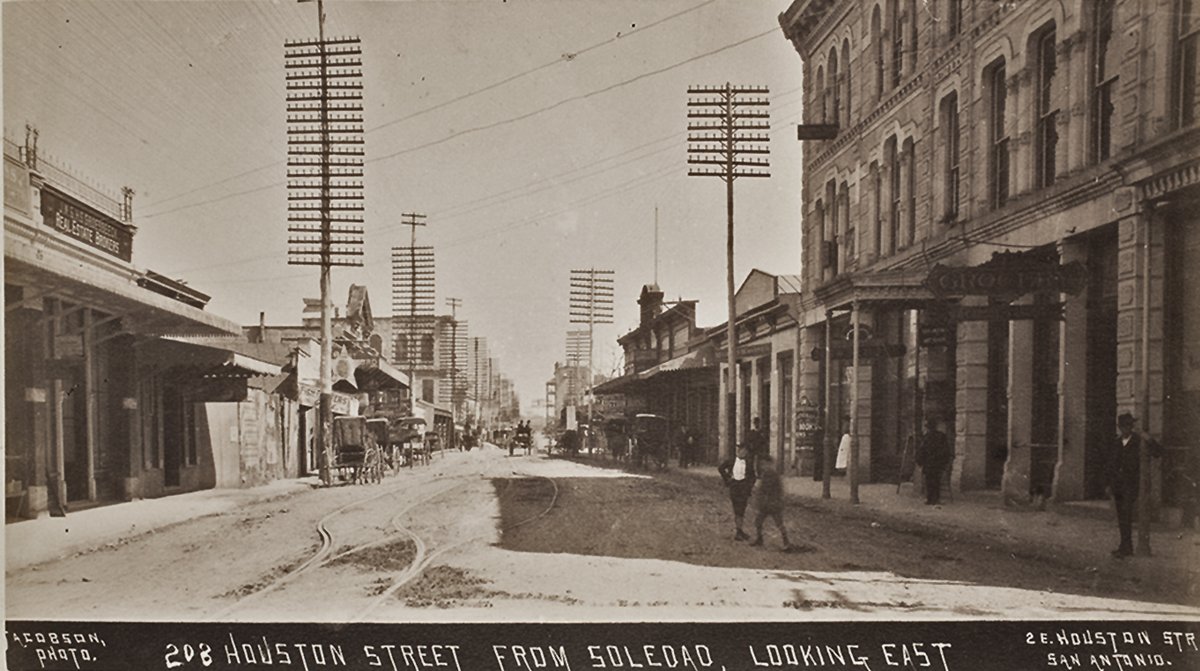 #ElectricalPower Here is a comparison: NYC in the 1890s on the left; Houston in 1882 on the right. What an awesome flashback. Houston photo via @TracesofTexas