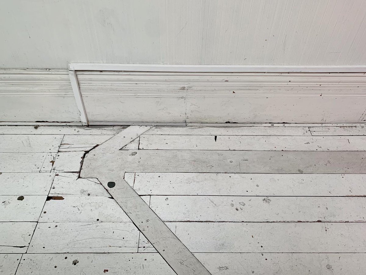 kostheory's tweet photo. Loving all of these beautiful details on the way up the stairs to my new studio at 147 Cuba Street in Wellington. So much history here in this building, on these walls. #berrybuilding #147cubastreet #whiteonwhite #somuchhistoryhere #stairwell https://t.co/liTEAlSQyE