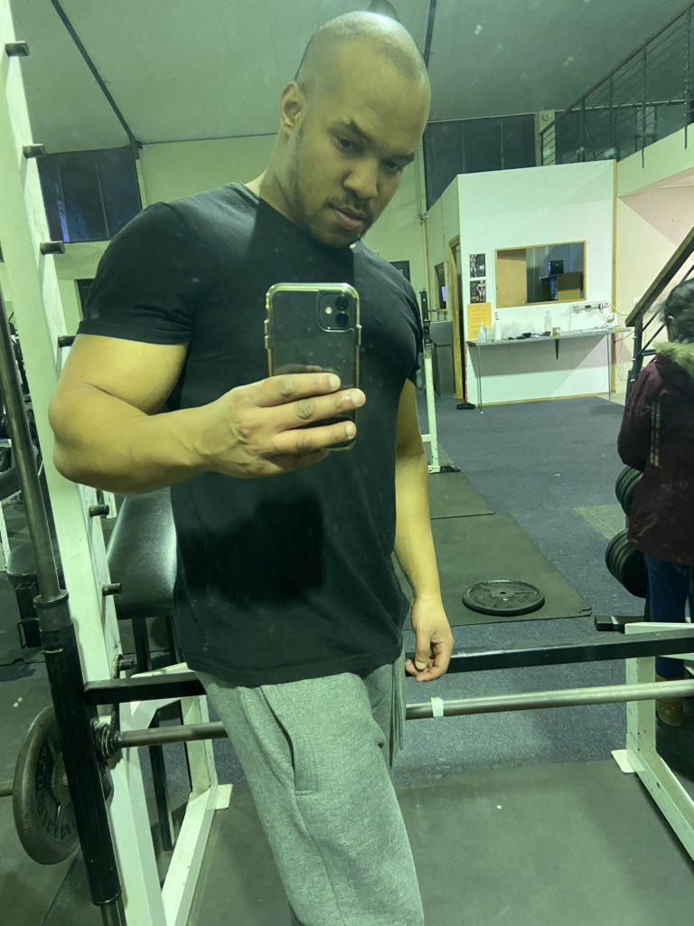 StubbornCraig's tweet photo. I only see the truth when starring in the mirror 🤳 https://t.co/LKWMZajqLX