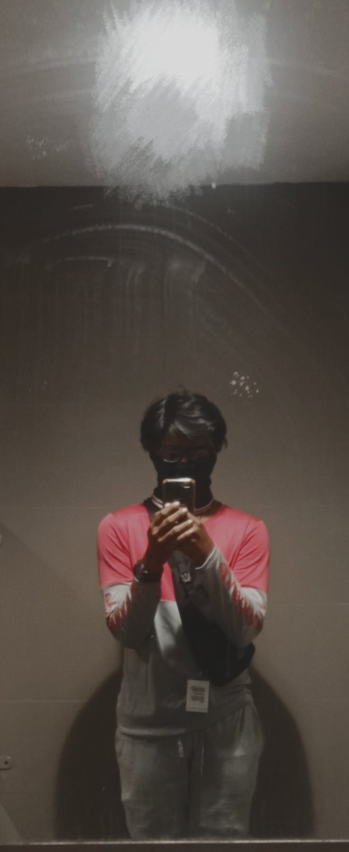 hymklydxx's tweet image. bawal magpakita ng naka uniform, namiss ko lang.

#colorum