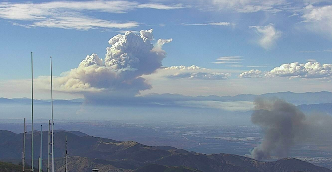 View from Santiago Peak looking northwest with both the #RanchFire in the background and the #SkylineFire (by Corona)