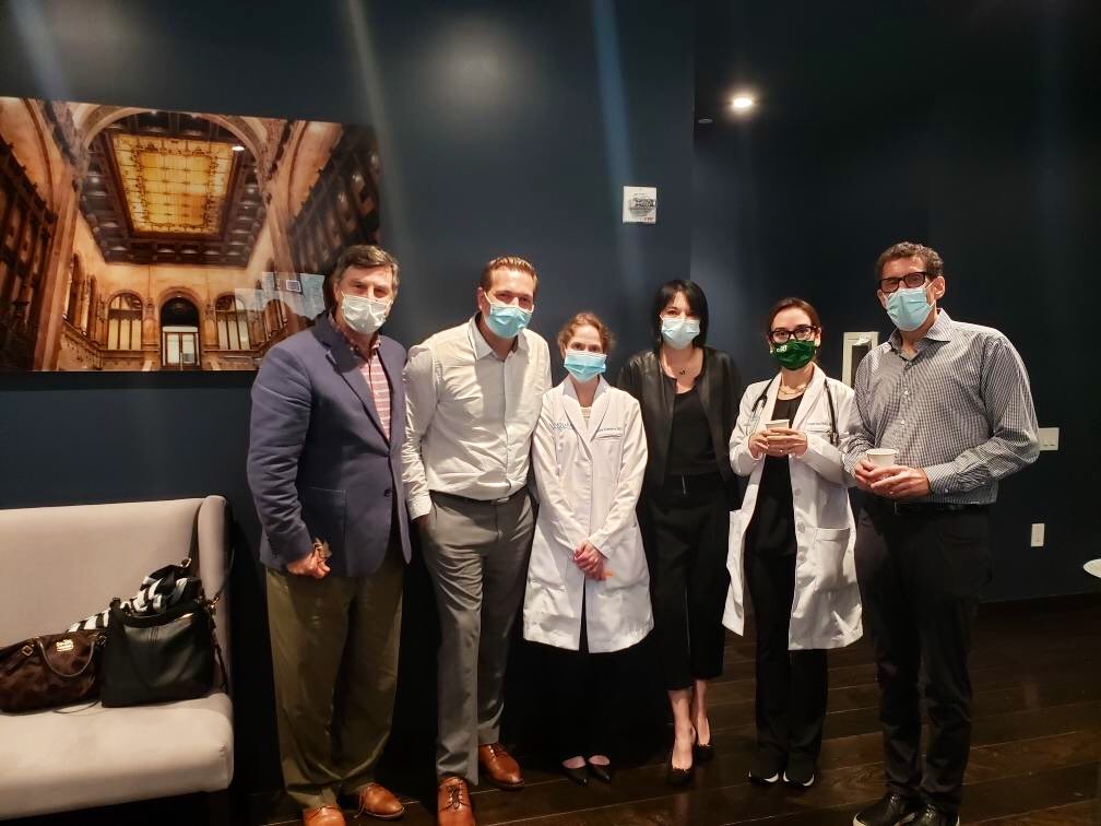 VanguardGI's tweet photo. Welcoming Dr Alexander Perelman to the @VanguardGI family! Now seeing patients at the beautiful Woolworth Building at 233 Broadway! @PerelmansPearls @caterina_oneto https://t.co/nFB91B4IgN