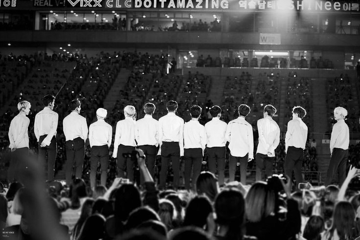 masnyakamuu's tweet photo. happy mensive mas-mas 😁 yang mau tumpengnya, ambil satu-satu ya jangan berebut 
@masjeonghan_ @masjosh_ @masJun__ @MasHoshi_ @MasWonu_ @MasUjiik @MasDelapan @MasDokyeom_ @masmingyuu @MasSeungkwan_ @MasVernon_ @masichann saya berharap kita semua terus solid, dan ngedukung satu-- https://t.co/44dVbdr636