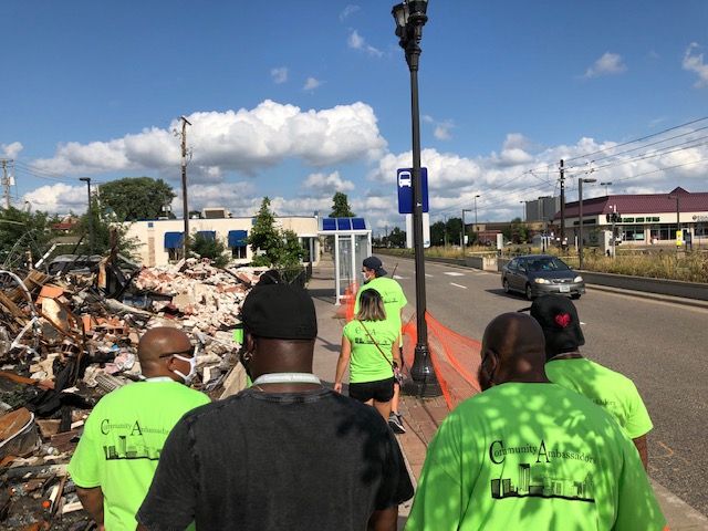 We walked from Hamline Park up to Univ Ave, walked the corridor talking about biz impacted by civil unrest, what they're hearing in the streets. I met Tiffany from Tiffany's Barber Shop who's been cutting hair 20 years off Asbury St. We discussed stadium development, displacement