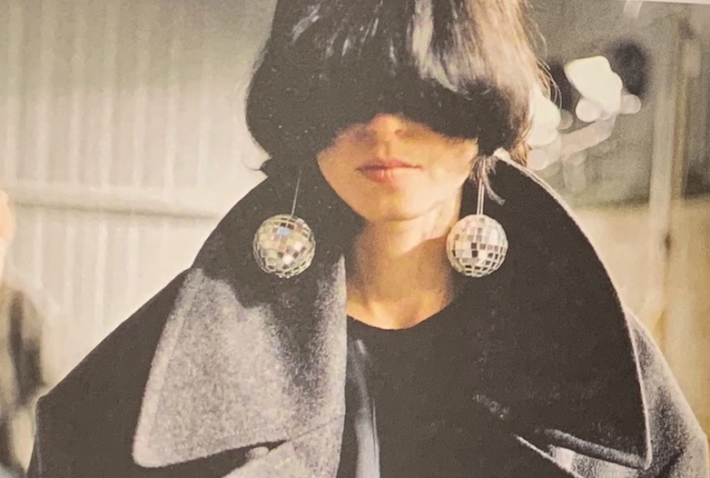 and in a time where the faces of supermodels were everywhere, some of martin's models had their faces covered by masks or even their own hair+