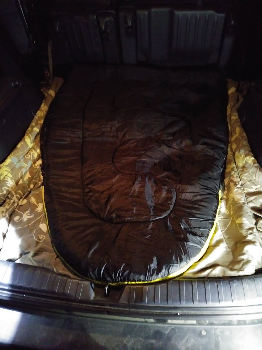 Turning the back of my car into a writers' nest. Follow this thread to find out how you can too!First step: clean it out and make as much room as possible.Second step: I put down an old sleeping bag with a pad in it and an old comforter. #WritingNest