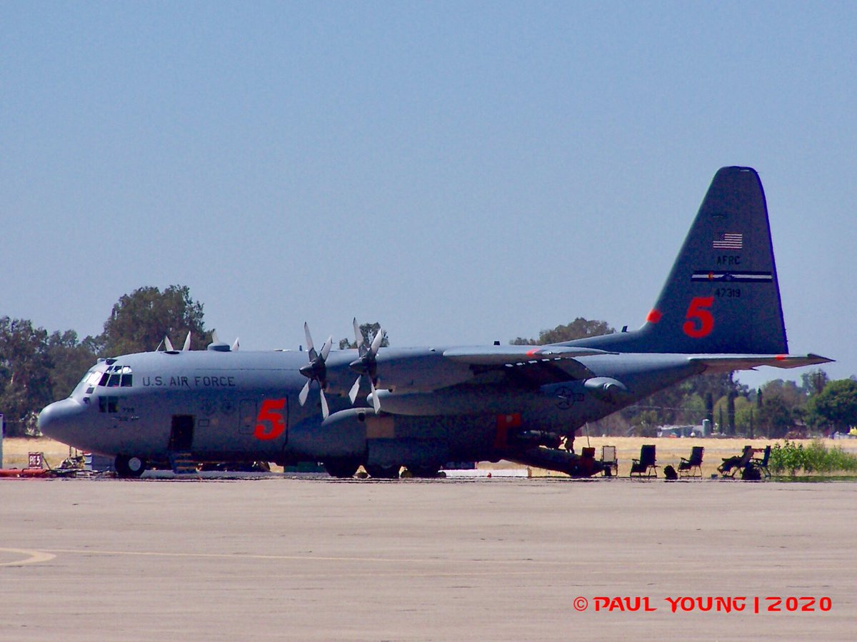 SACMobile11's tweet photo. #Firetankers getting some maintenance done at #SacramentoMcClellanAirport #potn #fpotn #LockheedMartin #P3Orion #Airstrike #C130Hercules #EricksonAeroTanker #MD87 #MAFFS #USAF #Tanker23 #Tanker105 #Tanker1 #Tanker5 https://t.co/In8au38Ts2