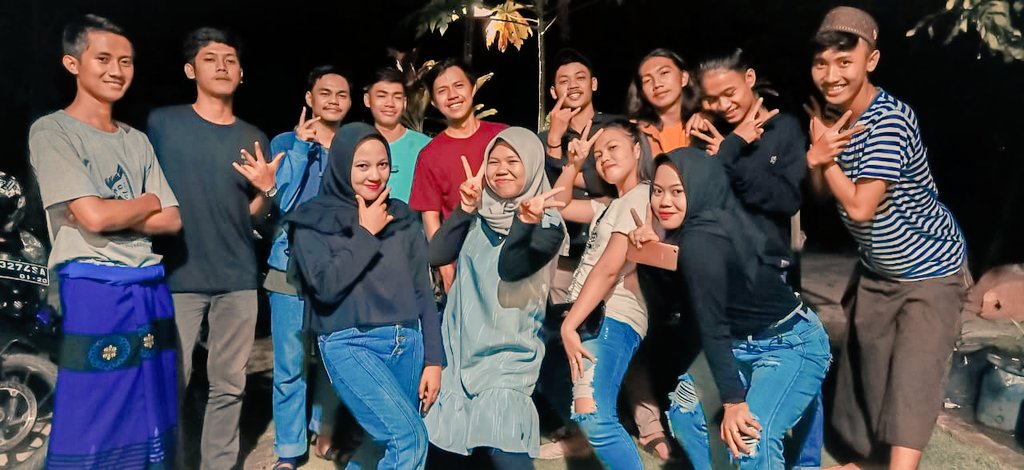 amsaptri's tweet photo. Reuni SMP https://t.co/FFVTzSqFf6