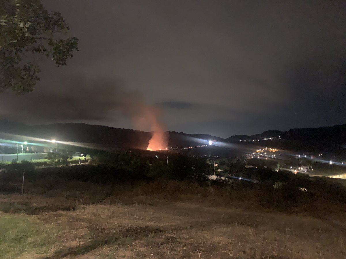 lyssalofgren's tweet photo. View from Dockweiler #NewhallFire https://t.co/ysYRIWNBZ3