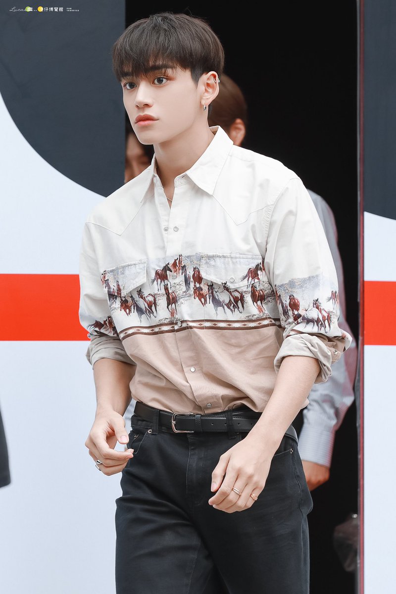 HK_boy_ExpoHall's tweet photo. #WayV     #WeiShenV #威神V
#LUCAS  #루카스 #黄旭熙 #슈퍼엠  #superm         

20200814

🥰🥰🥰😙😙😙😙😗😗😗😗😗😘😘😘😘😗 https://t.co/GQDzdrMKzI