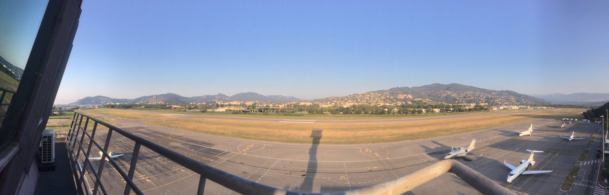 LFMD_TWR's tweet photo. Hello Cannes! #CotedAzurFrance #LFMD https://t.co/rcN40FdDna