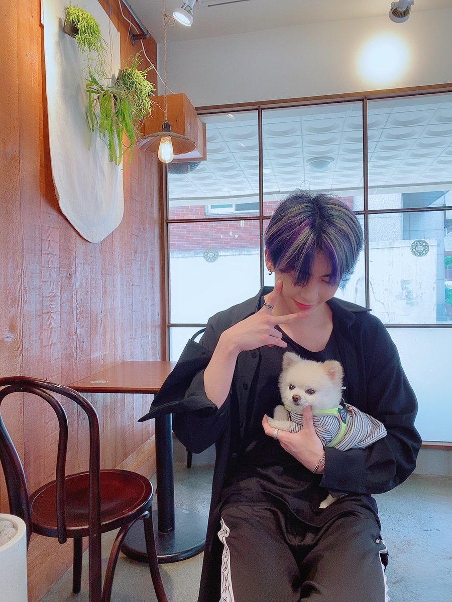 UP10T_Zepeto's tweet photo. 💜🐾☺️
@UP10TION @zepeto_official
#업텐션 #샤오 #XIAO
#UP10TION #Zepeto #제페토 https://t.co/IOOXnJIM95